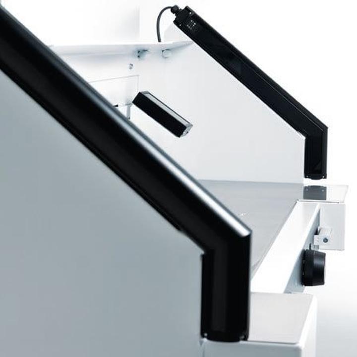 Actual product image Ideal Stack cutter 5560 LT (with air table)