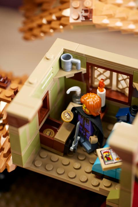 Produktbild LEGO Mittelalterlicher Stadtplatz (10332, LEGO Icons, LEGO Seltene Sets)