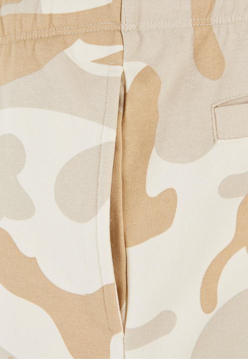 Actual product image Urban Classics Easy Camo Shorts - 161161 (M)