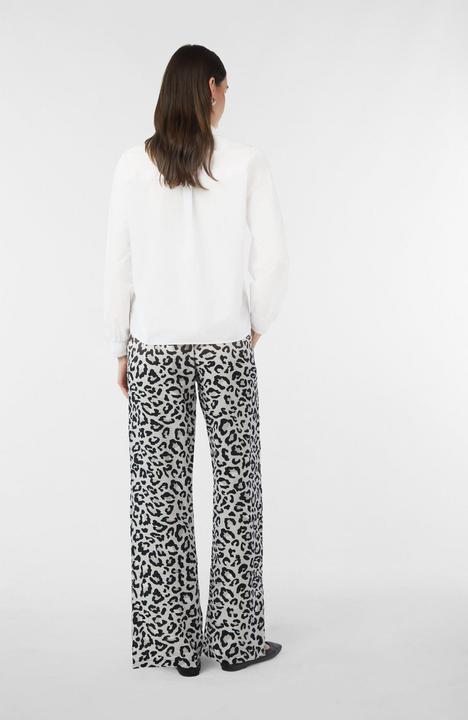 Actual product image Comma Bluse Lässige Hemdbluse mit Kontrast-Details (40)