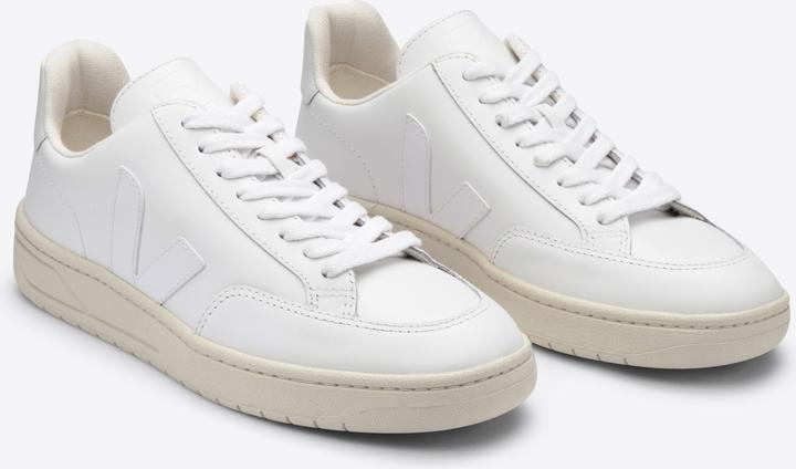 Actual product image Veja V-12 (41)