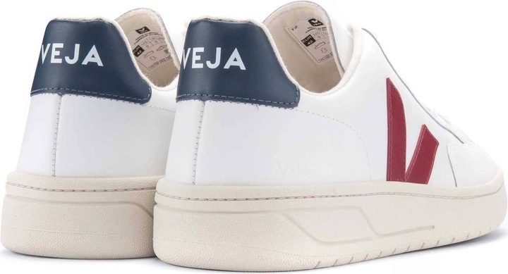 Actual product image Veja V-12 (38)
