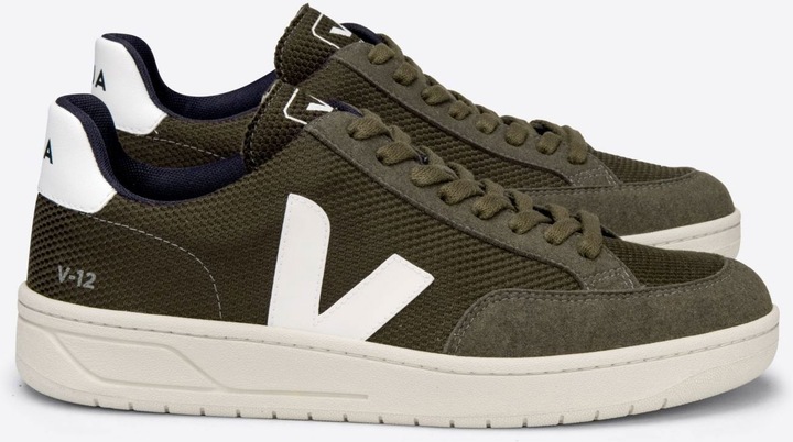 Actual product image Veja V-12 (41)