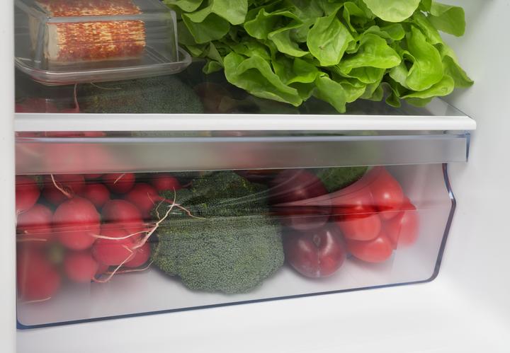 Actual product image Amica Fridge-freezer combination KGCL 384 155 E WxHxD 47.4 x 144 x 49.5 cm Refrigerator compartment (157 l)