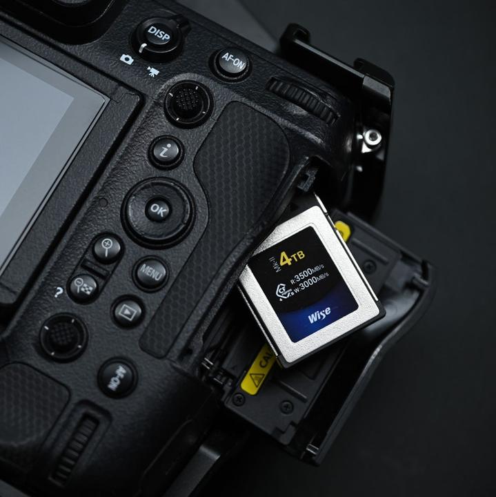 Actual product image Wise CFexpress 4.0 Type B Mk-II 2TB WI-CFX4-B2048M2 (2000 GB, CFexpress type B)