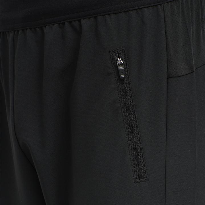 Actual product image hummel Rufus Tapered Pants (S)