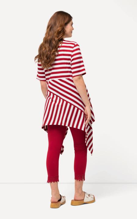 Image du produit Ulla Popken T-shirt long rayé en coton bio. Col en V, manches courtes. (50, 52)