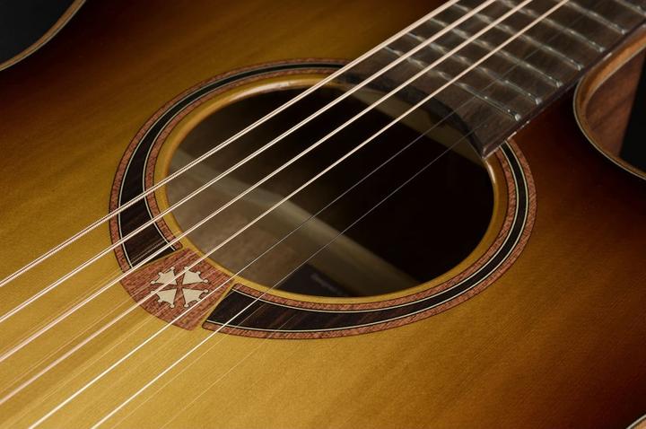 Actual product image Lâg Guitars Tramontane T118ABCE-BRS brown shadow (Western guitar, Back and sides: Khaya Mahogany, Bridge: Brownwood, Fingerboard: Brownwood, Neck: Mahogany, Saddle: Compensated Black Graphite, Top: solid cedar)