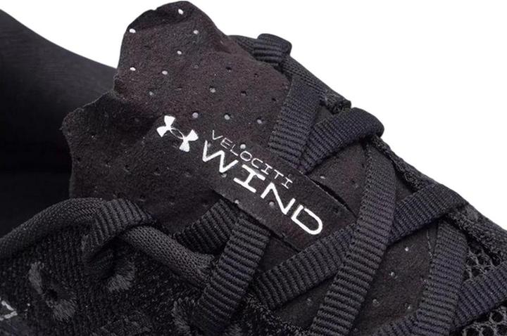 Immagine prodotto Under Armour Sneaker Velocity Wind 2 (43)