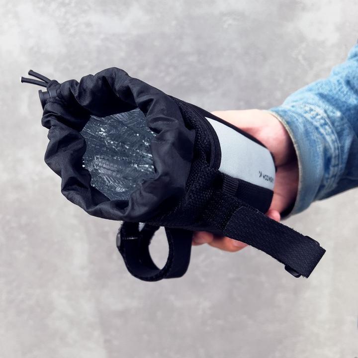 Actual product image Wozinsky thermal water bottle bag for bike or scooter 1l black (WBB29BK) (1 l)