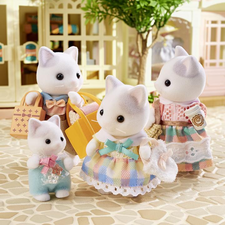 Actual product image Sylvanian Families Milk cat family