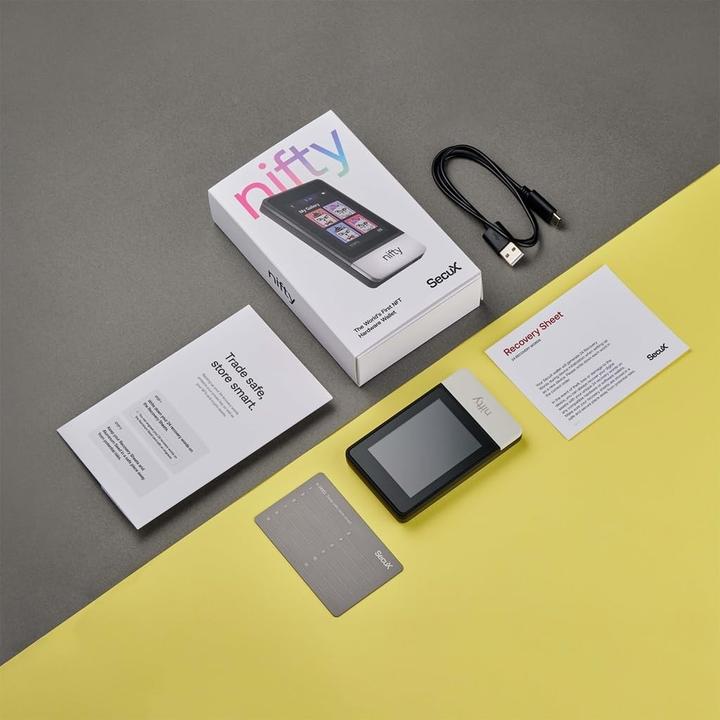 Produktbild Secux Nifty hardware wallet voor NFTs (Ethereum Classic)