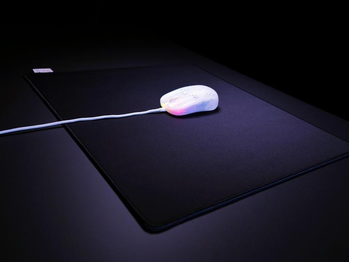 Produktbild CHERRY xtrfy GPZ1 - Large Zy's Damage (L)