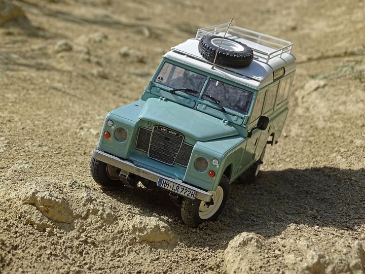 Actual product image Revell Land Rover Series III