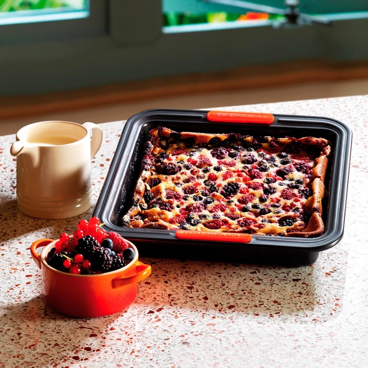 Actual product image Le Creuset Baking tin