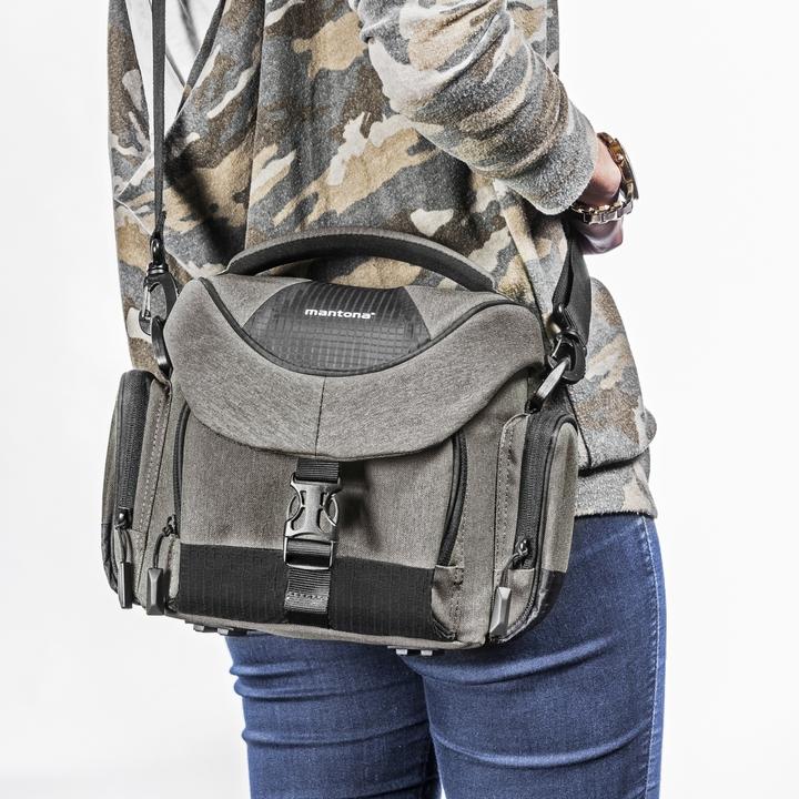 Immagine prodotto mantona Borsa fotografica Premium taupe (Borsa a tracolla per fotocamera)