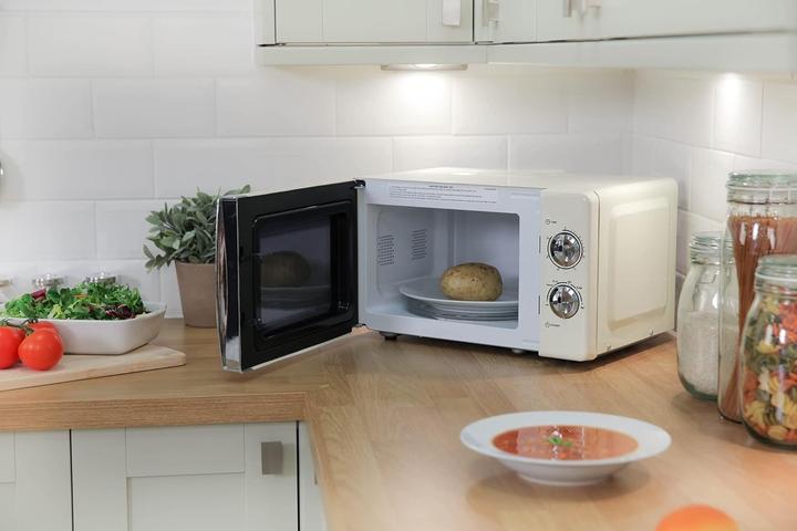 Actual product image Russell Hobbs Manual Solo Microwave (17 l)