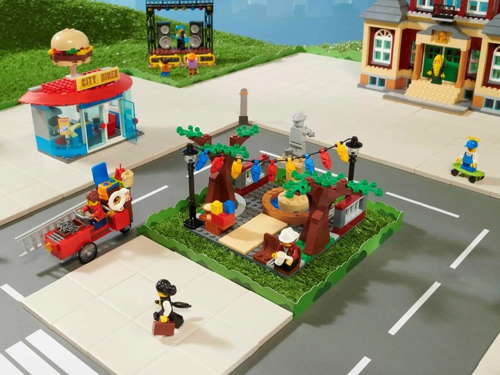 Immagine prodotto LEGO Piazza della città (60271, LEGO City)