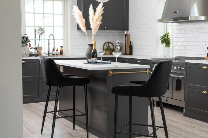 Actual product image Venture Home Plaza bar stool