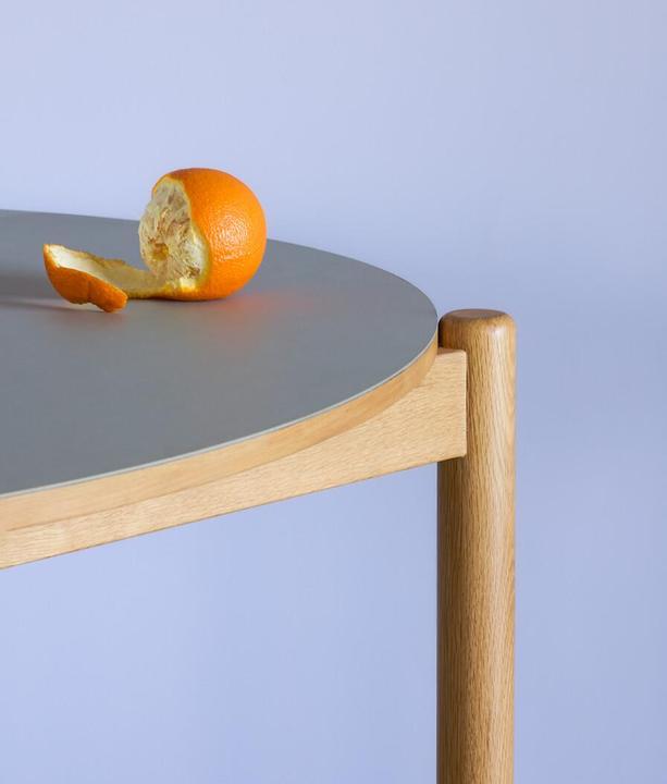 Produktbild Hübsch Oblique Esstisch Runde Grau (115 x 75 cm)