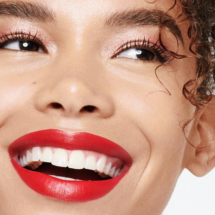 Produktbild Veralab Click N Kiss Velvet Lipstick 01 - A Luxurious Velvet Finish Lipstick (01 - A Luxurious Velvet Finish Lipstick)