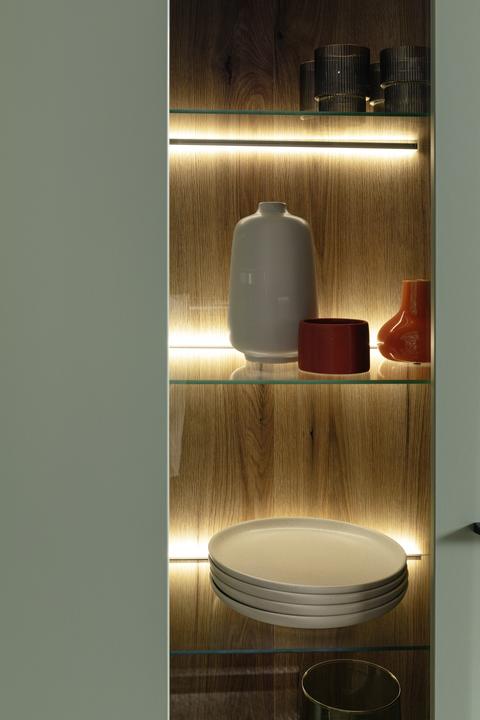 Produktbild DXRacer Moniz (38 x 70 x 197 cm)