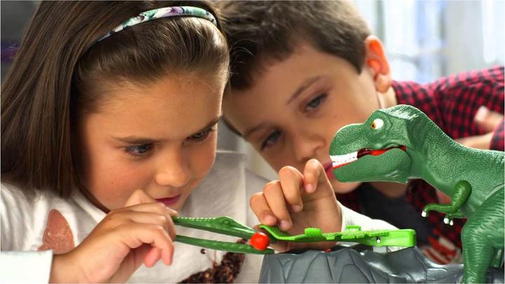 Immagine prodotto Goliath Toys Gioco di abilità Goliath Dino Crunch Meal (Francese)