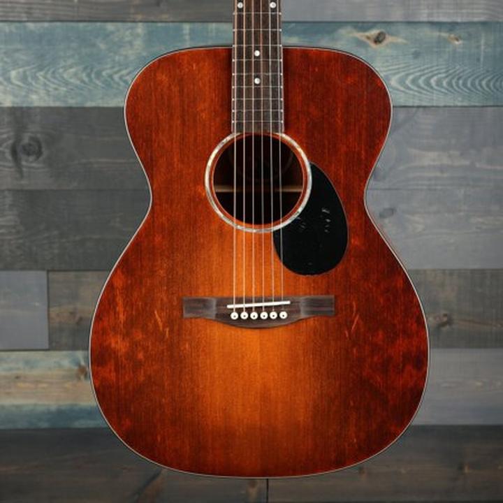 Produktbild Eastman Guitars Eastman PCH1-OM, Classic (Westerngitarre, Knochen-Sattel und -Steg, Mahagoni-Rückseite und -Zargen, Massive Sitka-Fichten-Decke, Palisander-Brücke, Palisander-Griffbrett)