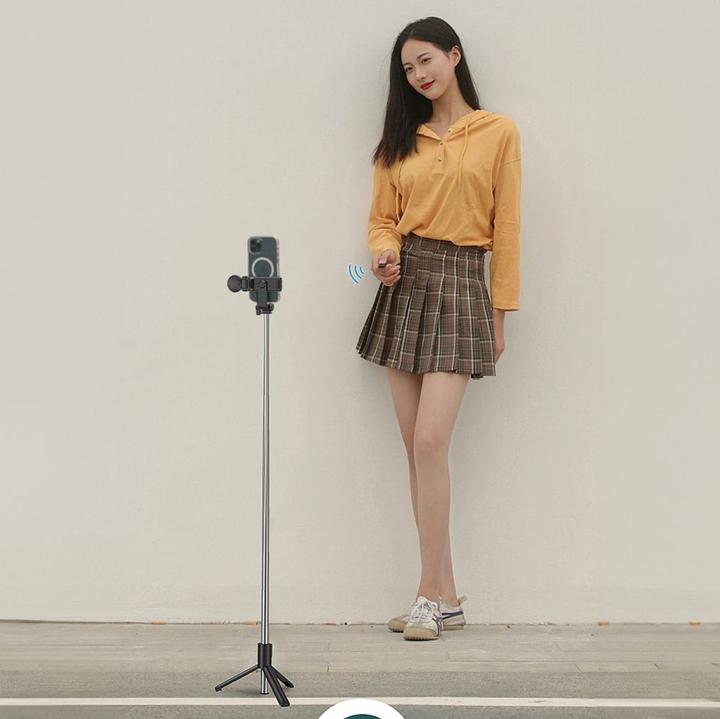 Produktbild Hurtel Selfie stick WH1YXS telescopic tripod 1m with round lamp and phone holder - black