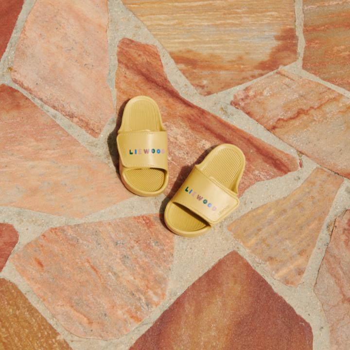 Actual product image Liewood Thieme Slippers Crispy Corn (34)