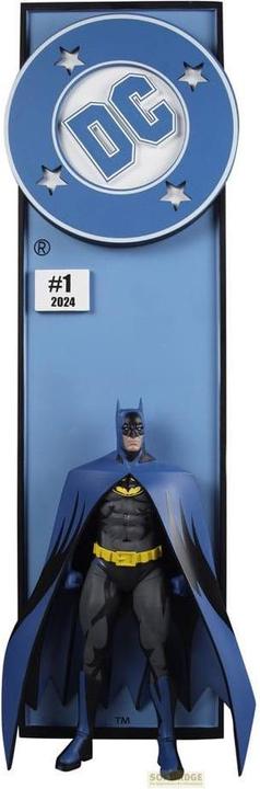 Actual product image McFarlane DC Direct Corner Box Statue 1/10 Batman Limited Edition 42 cm