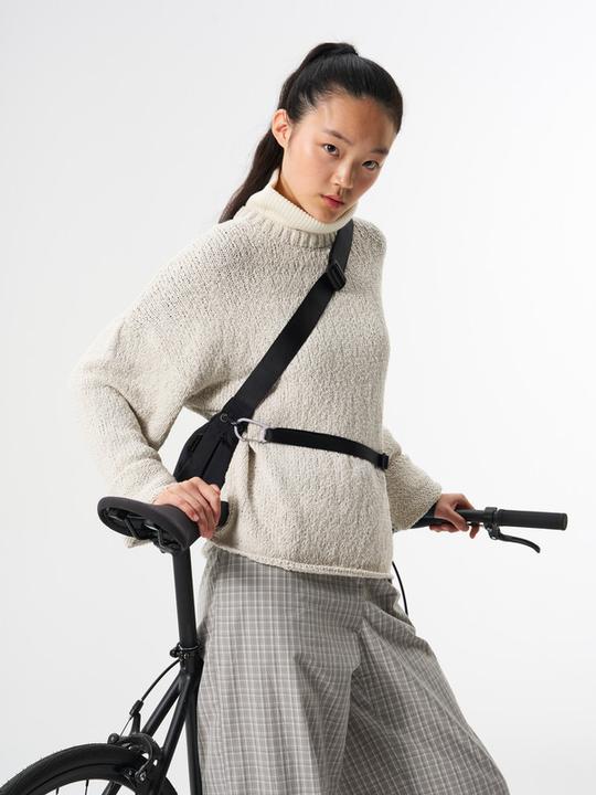 Produktbild Aevor Bike Sling Bag Black