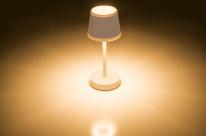 Image du produit Out of the blue Rosafarbene Tisch-Lampe mit LED