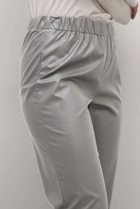 Actual product image Culture Cassandra (L)