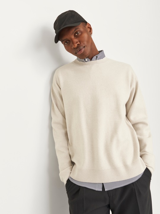Actual product image Jack & Jones Plain knitted jumper with round neck Knitted jumper with round neck (XS)