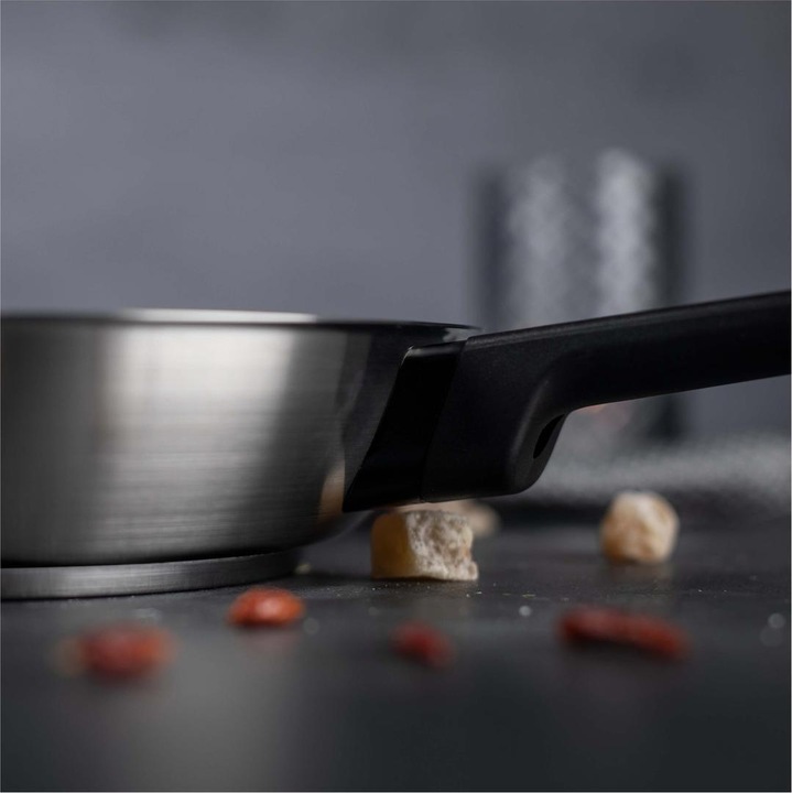 Actual product image Kuhn Rikon Locarno frying pan coated · Ø 24 cm (24 cm, Frying pan, Stainless steel)