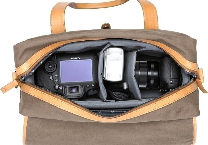 Actual product image Barber Shop Bob Cut (Camera shoulder bag)