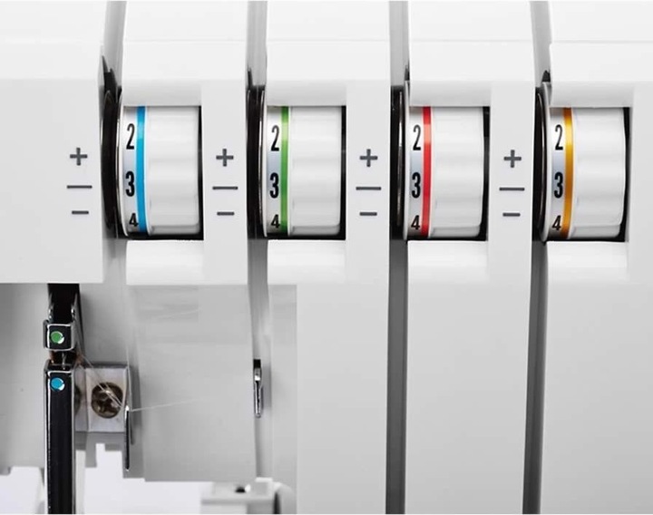 Actual product image Singer Overlock 754