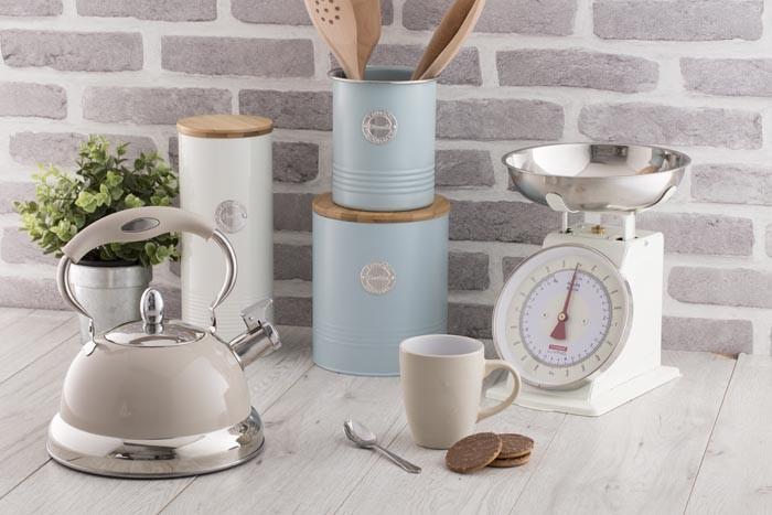 Image du produit Typhoon Living Kitchen Échelles de pesée avec bol en acier inoxydable, 15 x 26 x 22 cm, crème