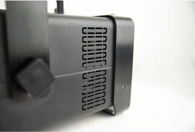 Produktbild Showtec QubiQ F1500 Fazer