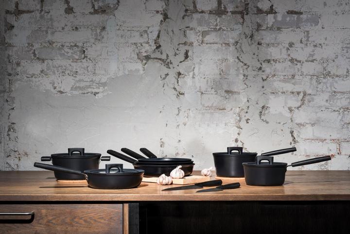 Produktbild Fiskars Hard Edge Large cook's peilis (20 cm)