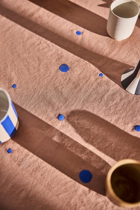 Actual product image Oyoy Tischdecke Nori 140 cm x 260 m, Blau/Terracotta (140 x 260 cm)