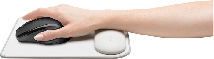 Actual product image Kensington K50437EU ErgoSoft mousepad with wrist rest for standard mousepilkas (M)
