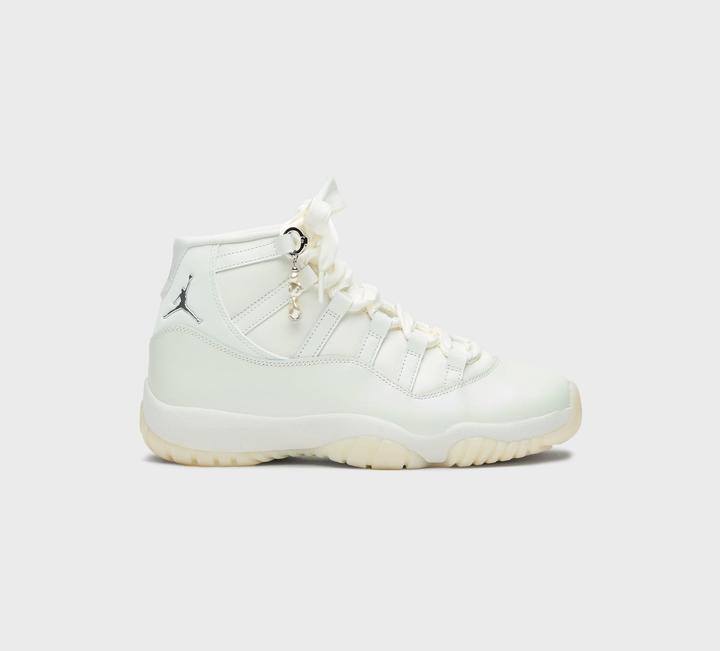 Image du produit Jordan 11 Retro Pearl (Women's) (36)