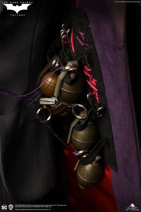 Produktbild Queen Studios The Dark Knight statuette 1/4 Heath Ledger Joker Regular Edition 52 cm