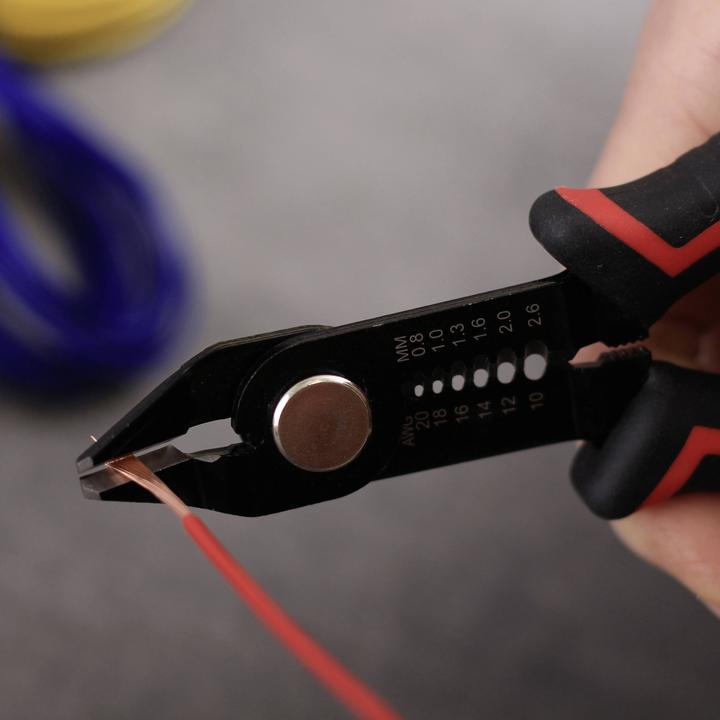 Produktbild Quadrios 23T032 23T032 Abisolier-Seitenschneider