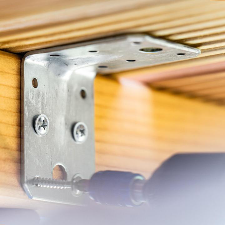 Image du produit Helpmate Lochplattenwinkel 100x100x90, verzinkt, 12 Stück, mit Sicke (Angle de la tôle perforée, 12 pcs)