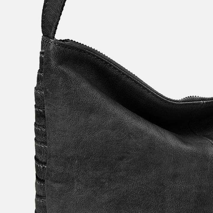 Actual product image FredsBruder Gürtelinchen Umhängetasche Leder 22 cm