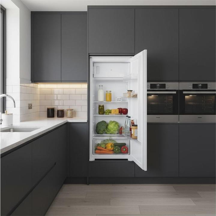 Produktbild Kibernetik Einbau-Kühlschrank EB180 mit Schleppscharnier (E) (181 l)