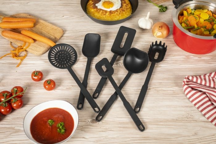 Actual product image Kuhn Rikon Swiss kitchen utensil set